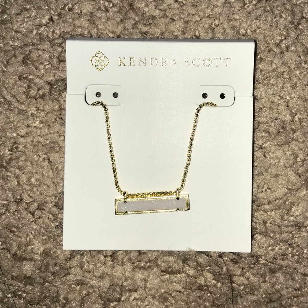 Kendra Scott Leanor bar necklace